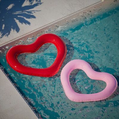 Click here to see preview images for "Heart Pool Float" Heart Pool Float